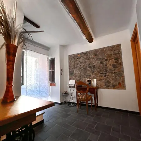 Guest house Jolly Roger *